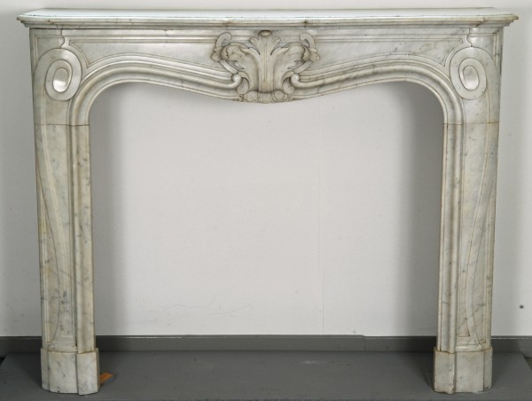 Stil: Louis XV, Farbe: carrara-weiß,  Ausführung: Marmor