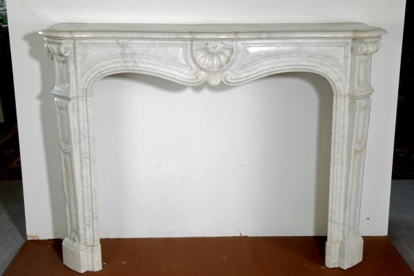 Stil: Louis XV, Farbe: weiß,  Ausführung: Marmor